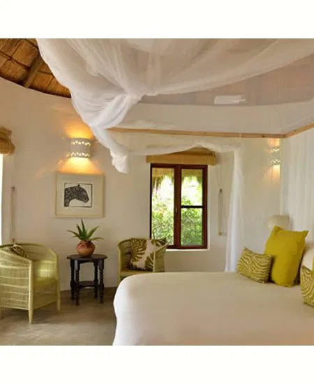 Freundlich gestaltete Zimmer versprechen einen erholsamen Schlaf nach erlebnisreichen Safaritagen... botswana-bakwena-zimmer