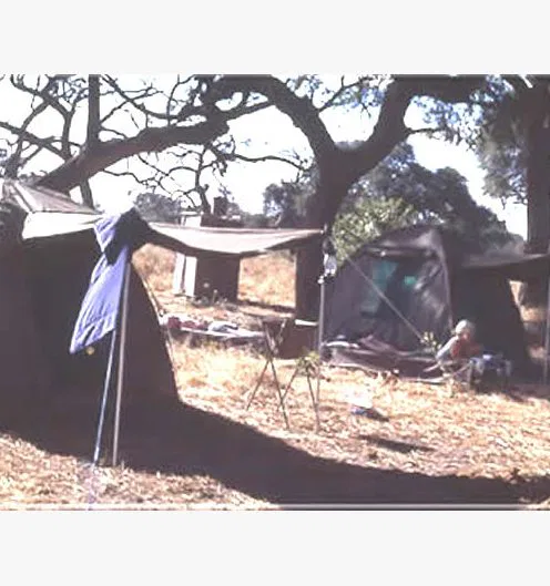 Ihr "Lager" für max. 8 Pers. auf nicht öffentlichen Zeltplätzen. Zu jedem Zelt gehören eigene sanitäre Einrichtungen.