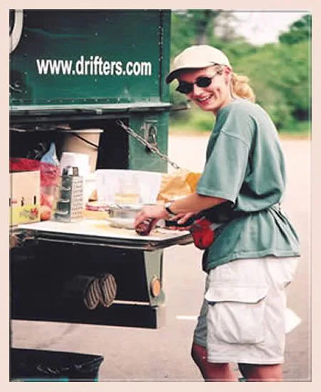 Euer Truck ist bis in den letzten Winkel funktionell
ausgestattet. botswana-picknick-essen