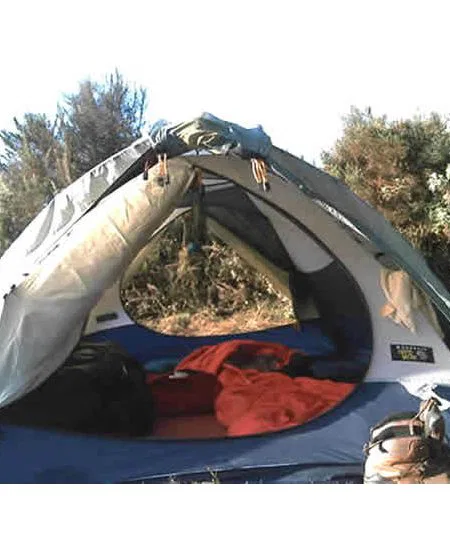 Damit Sie wissen, auf was Sie sich für
die kommenden Tage einlassen:
Ihre Zelte sind geräumig, praktisch und
auf die harschen Bedingungen am Berg
ausgerichtet. tansania-kilimandscharo-zelt