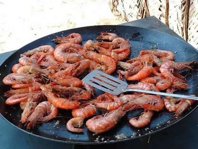 Vor der Rückkehr nach Südafrika sollte man die legendären "L.M. Prawns" nicht versäumen!