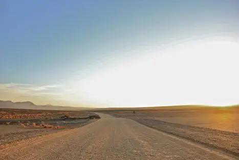 Ganz Namibia ist von solchen Schotterstraßen durchzogen, den typischen "Gravel Pads".