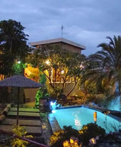 namibia-windhoek-terra-africa-pool