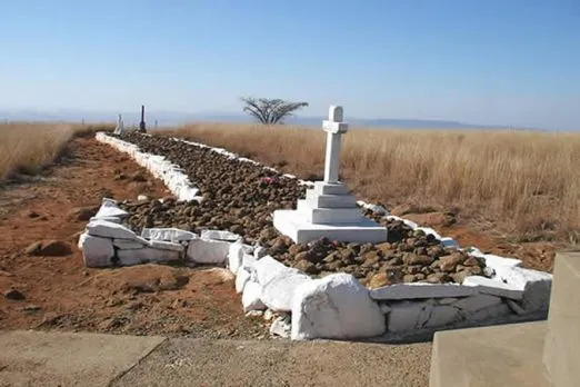 Die "Natal Battlefields", Gebiete von trauriger
historischer Bedeutung. Ihre Wanderung führt Sie zu Stellen mit tollen Ausblicken über diese so einprägsame Landschaft. suedafrika-battlefields