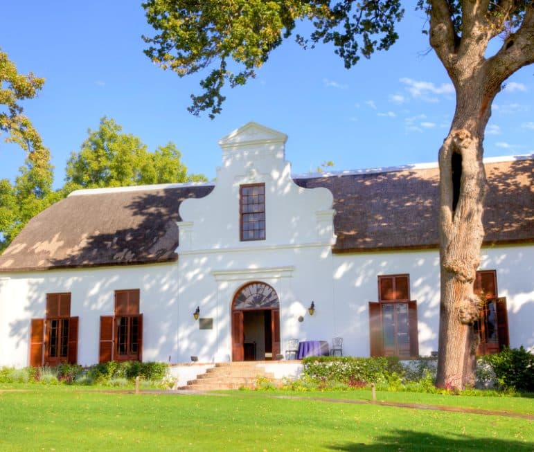 Weingüter, Weingüter, Weingüter...! Eines schöner als das andere und alle erwarten Sie zu einer Weinprobe! Laborie Manor House