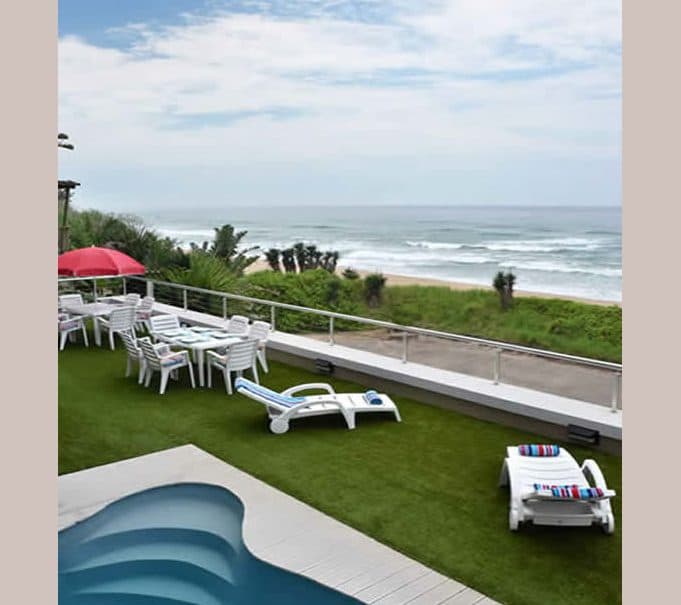 Knifflige Frage bei dieser Aussicht: Erholung oder "Action"!? Die Strände locken, aber auch Durban mit zahlreichen Attraktionen. suedafrika-dolphin-coast-blick