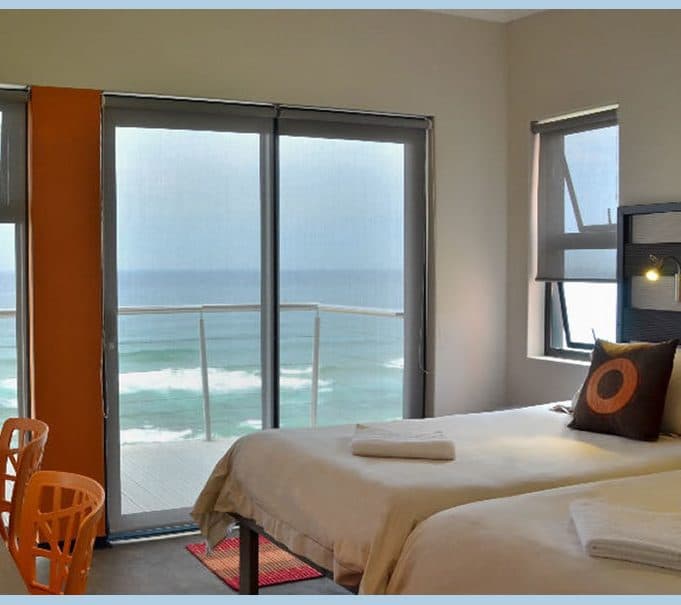 Lassen Sie sich von dem sanften Wogen der Wellen in den Schlaf wiegen... suedafrika-dolphin-coast-greenfire-zimmer
