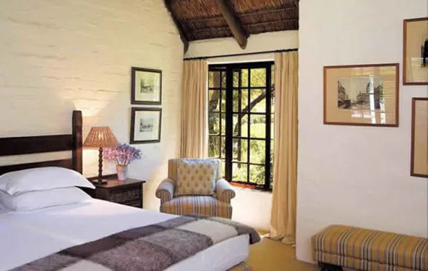 Als letzte Station Ihrer Reise: die Tierwelt Südafrika's! Und auch im "Busch" geht
es durchaus zivilisiert zu. suedafrika-elephanthouse-zimmer