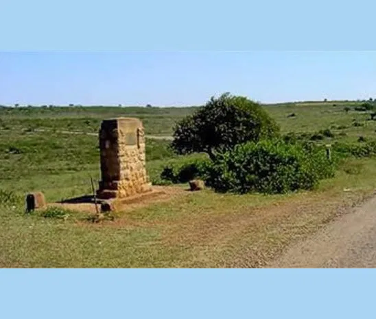 Wenn Sie die Zulu Geschichte noch weiter
interessiert: in & um Eshowe finden
sich Gedenkstätten und Museen, die sich
mit diesem Thema befassen. suedafrika-eshowe-denkmal