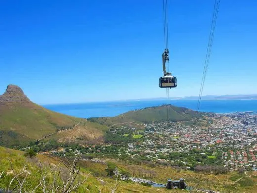 Kapstadt und seine Umgebung bieten viel
zu sehen & erleben. suedafrika-kapstadt-seilbahn