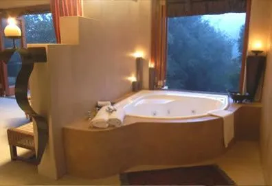 ... für alle Romantiker: ein "Bad mit Aussicht"!