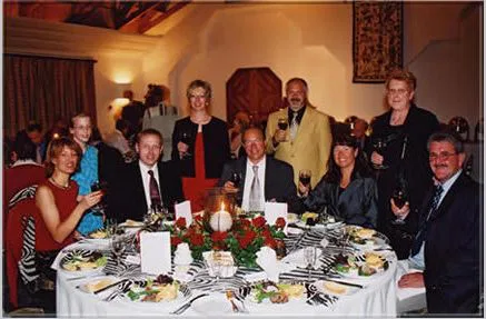 Die Gäste - in froher Runde & bester Stimmung!