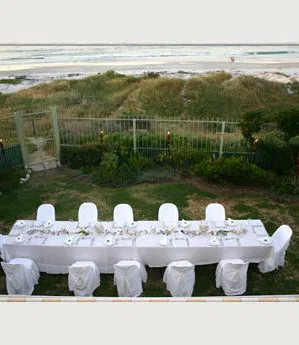 Das Hochzeits-Dinner ist je nach Witterung im Garten möglich...