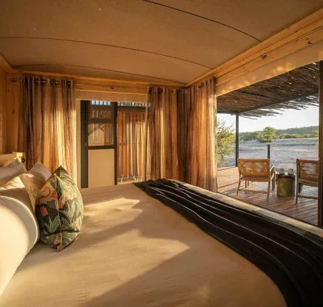 Zimmer mit Aussicht in den afrikanischen Busch