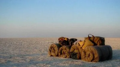 Ein ganz besonderer Trip während der Trockenzeit ist eine Tour in die trockenen Salzpfannen mit einer Übernachtung...