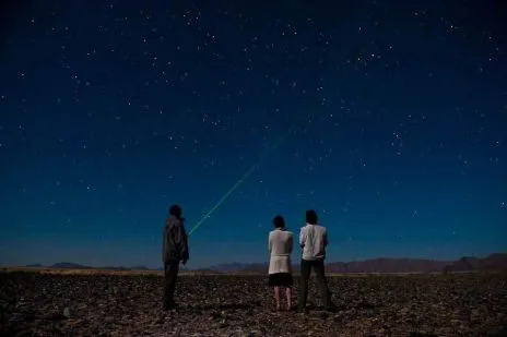 Unter Namibia's magischem Sternenhimmel klingt Ihre einzigartige Safari aus, die Sie niemals vergessen werden!