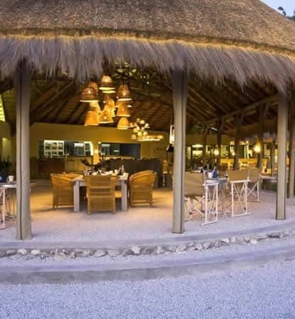 namibia-etosha-mushara-speiseraum
