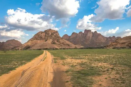 Das Erongo Gebirge bildet eine der schönsten Landschaften Namibia's.