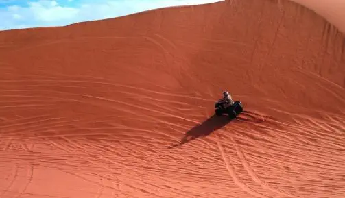 In & um Swakopmund locken zahlreiche
Aktivitäten. Das Quadbiking in den Dünen zählt sicherlich zu den beliebtesten