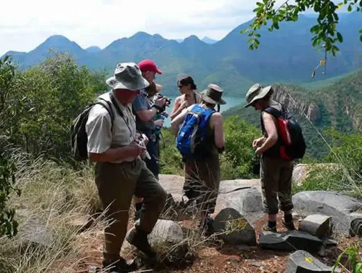 An der Panorama Route erwartet SIe eine längere Wanderung malerischen Blyde River Canyon. suedafrika-blyde-river-canyon-wanderung