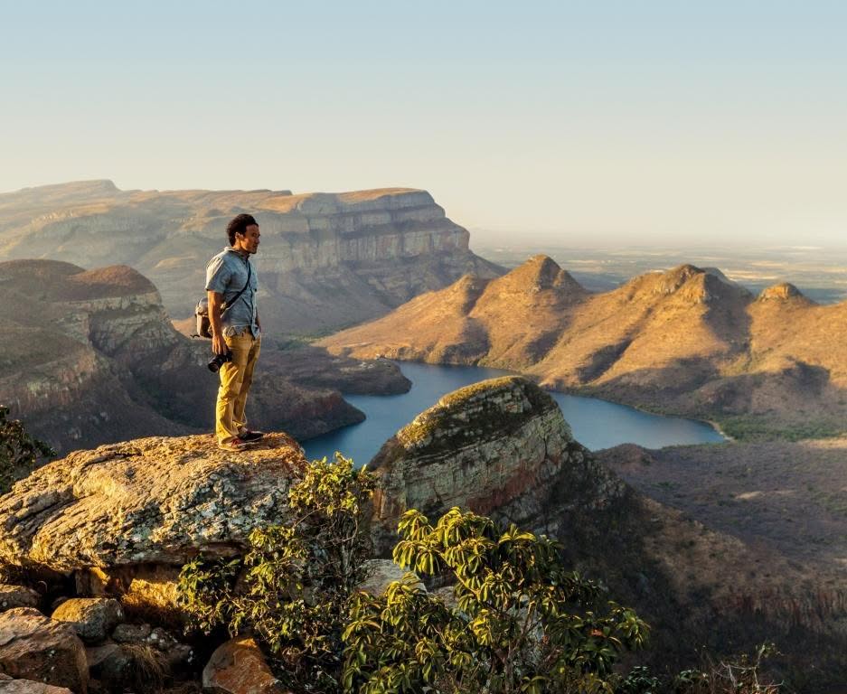 Blyde_man with a view_NAT GEO_low_RGB